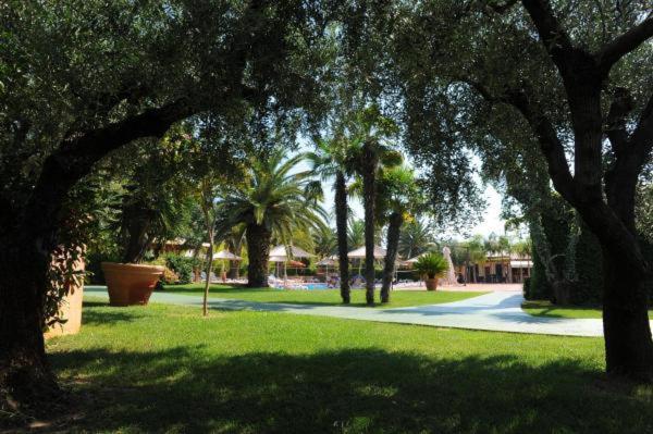 Villaggio Residence Club Le Ginestre Villapiana Lido Exterior photo